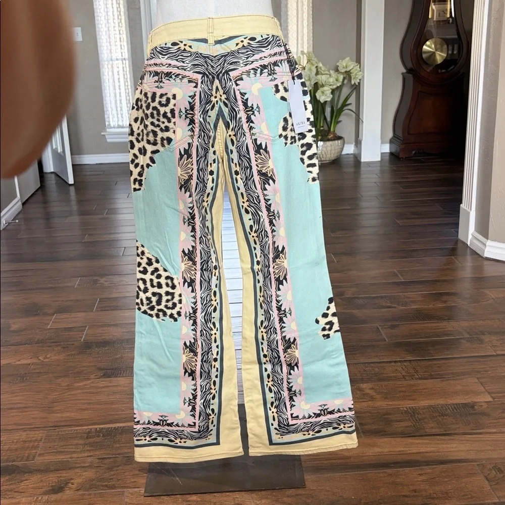 AKIRA Multicolor Animal Print Straight Leg Jeans - Picture 2 of 3